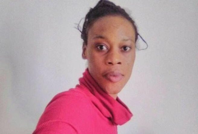 “Non ci piace perché è nera”: Oss licenziata dopo continue lamentele dei pazienti