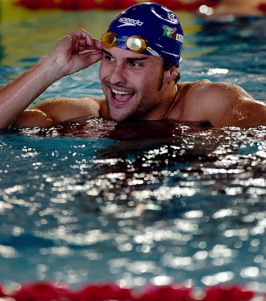 L’ex nuotatore olimpico Niccolò Beni in vasca per AISLA Firenze