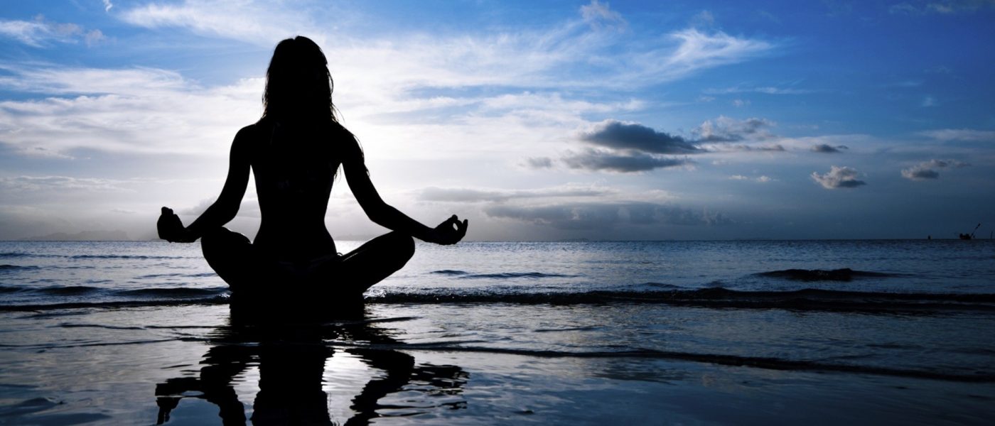 Giornata Internazionale dello Yoga: 5 star che non possono farne a meno