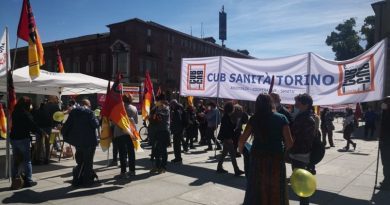 Torino, oss delle Rsa costretti a lavorare in condizioni impossibili: la protesta contro la Regione