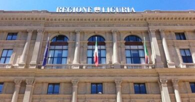 Liguria, stanziati quasi 3 milioni per attivare 20 corsi da oss: formeranno 600 nuovi operatori