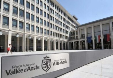 Sanità Valle d'Aosta, la Lega all'attacco: "Sostanziosi aumenti per i dirigenti, ma niente indennità per gli oss"